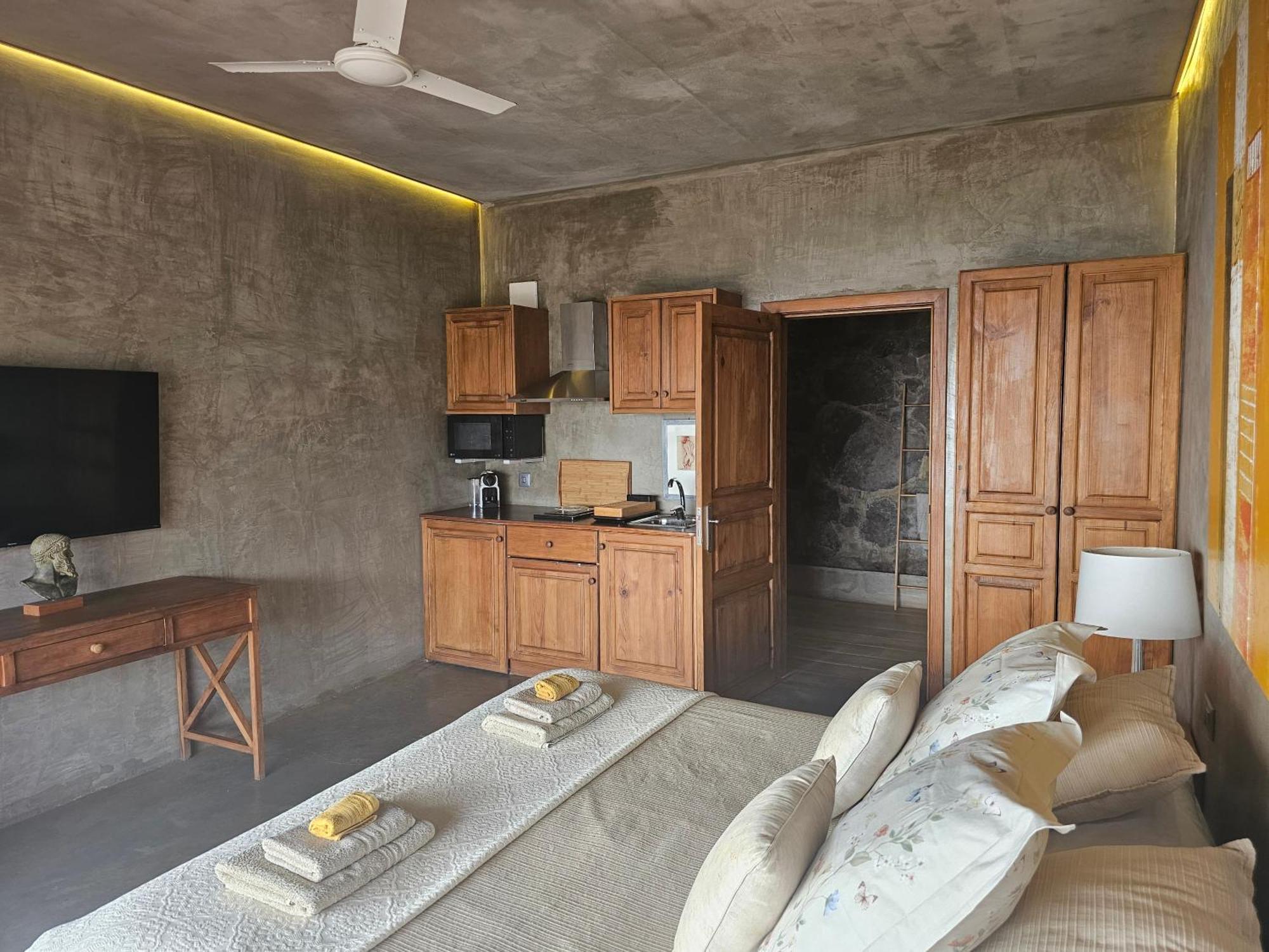 Les Terrasses Suites Calheta  Exteriör bild