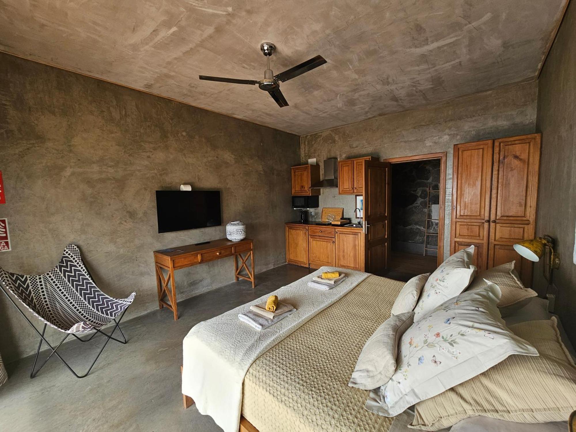 Les Terrasses Suites Calheta  Exteriör bild